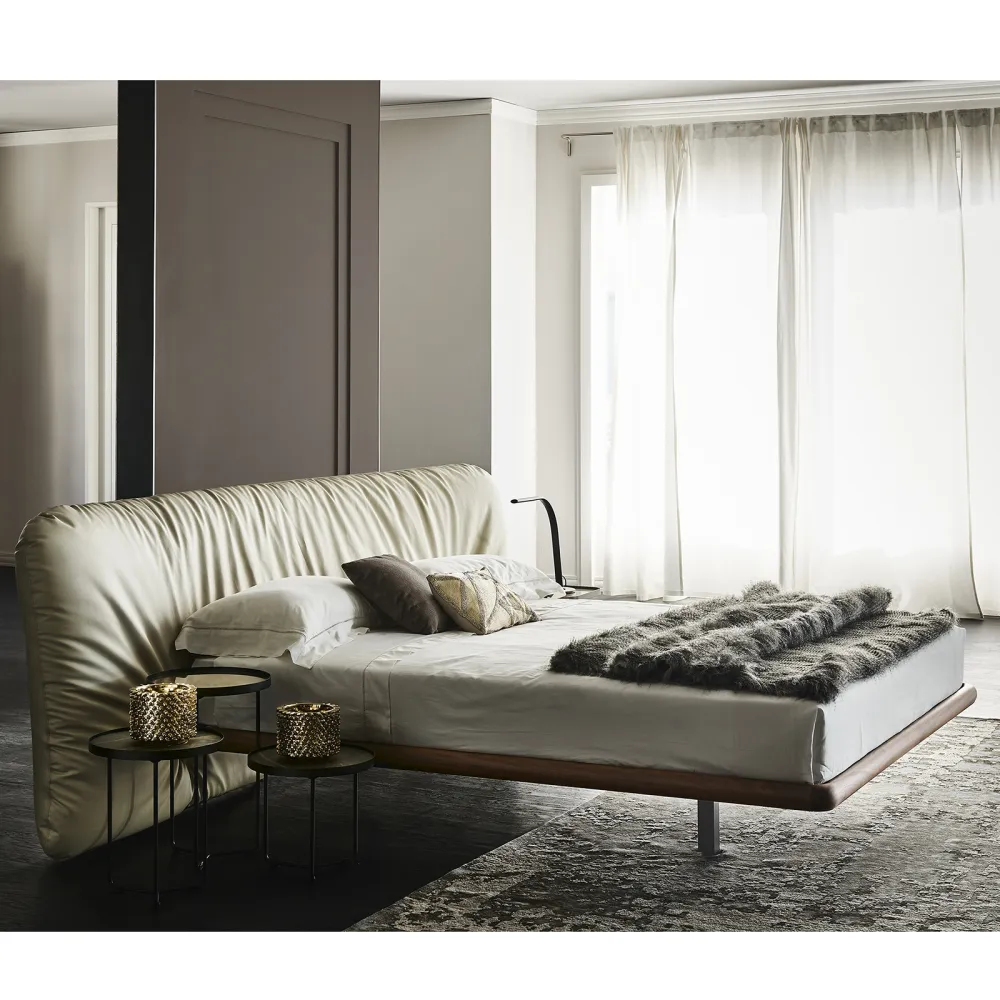 Cama Cattelan Marlon