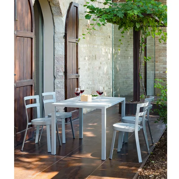 Sedia Emu Thor