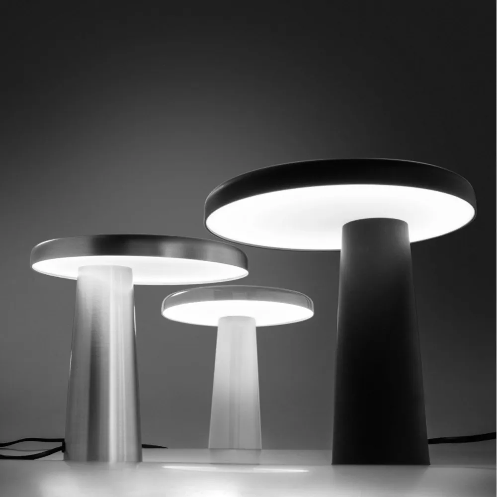 Martinelli Luce Hoop Tischlampe