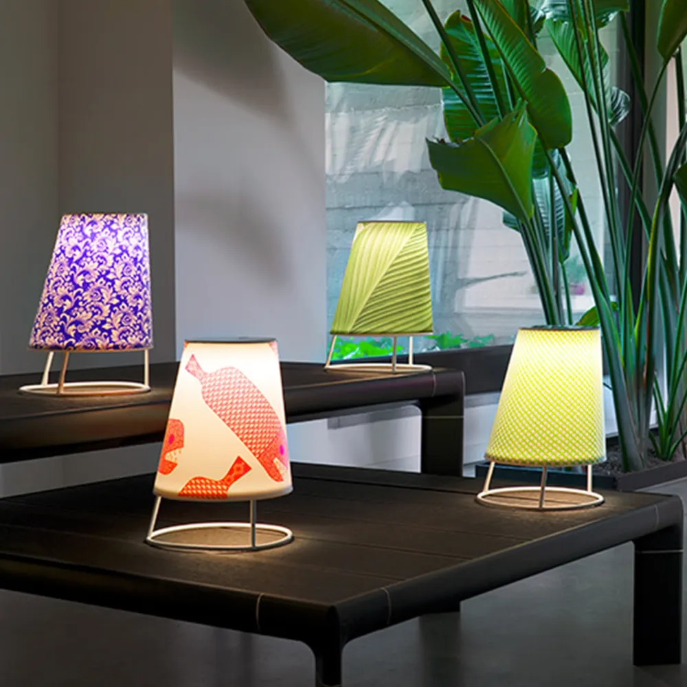 Lampe de table Emu Cone