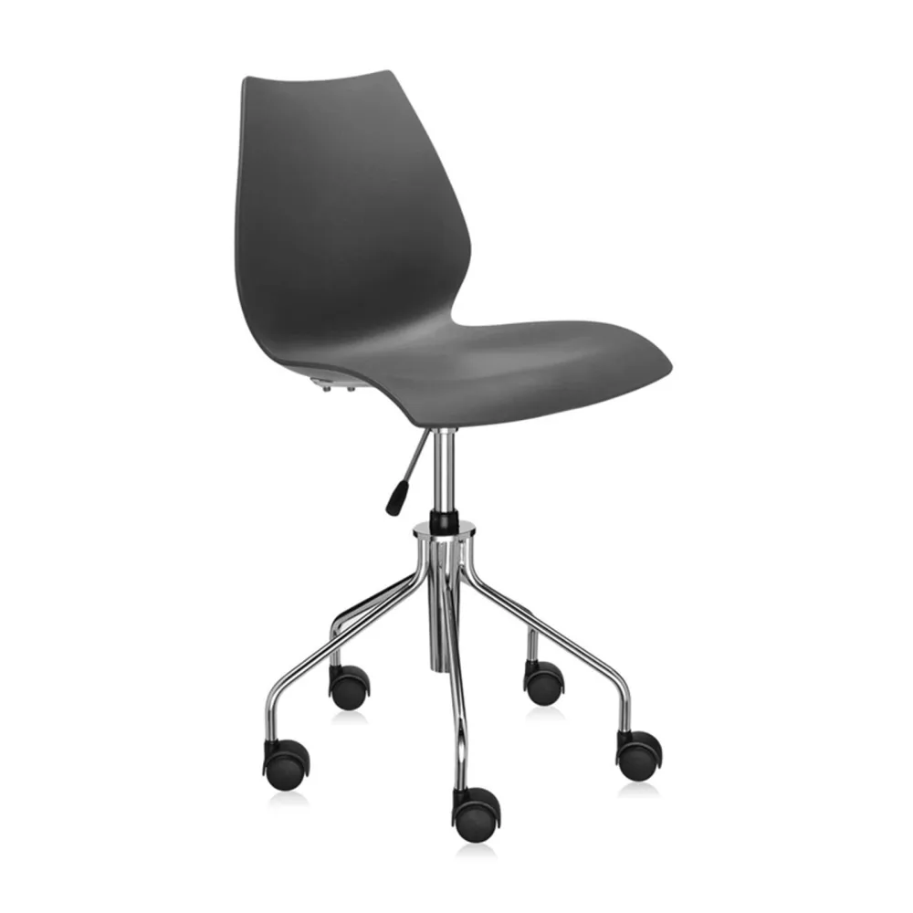 Kartell Maui Stuhl mit Rädern