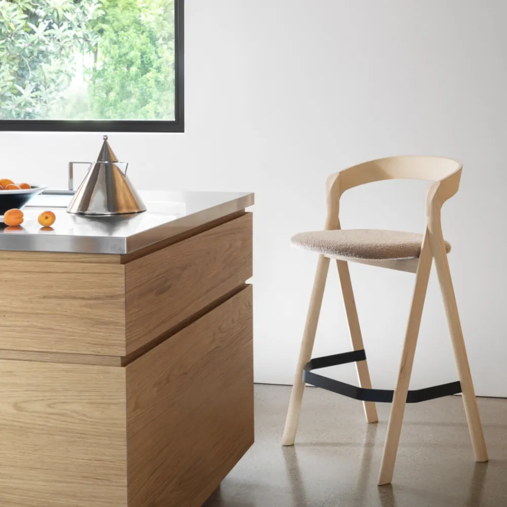 Stool Miniforms Diverge