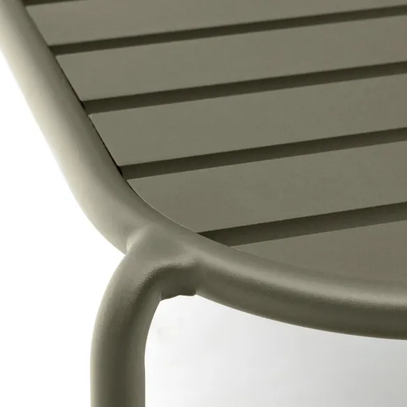 Light Home Joncols Couchtisch aus grün lackiertem Aluminium