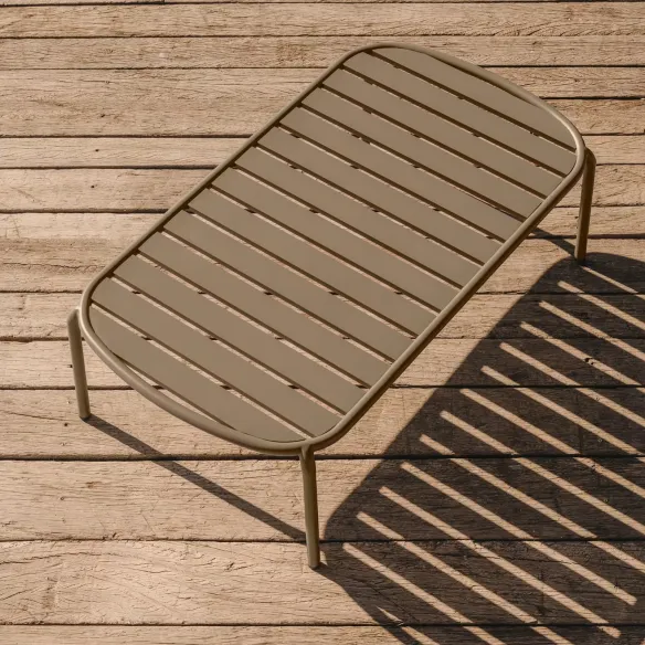 Light Home Joncols Couchtisch aus grün lackiertem Aluminium