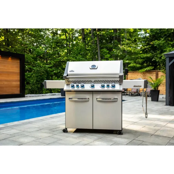 Napoleon Barbecue a gas Prestige P665RSIB