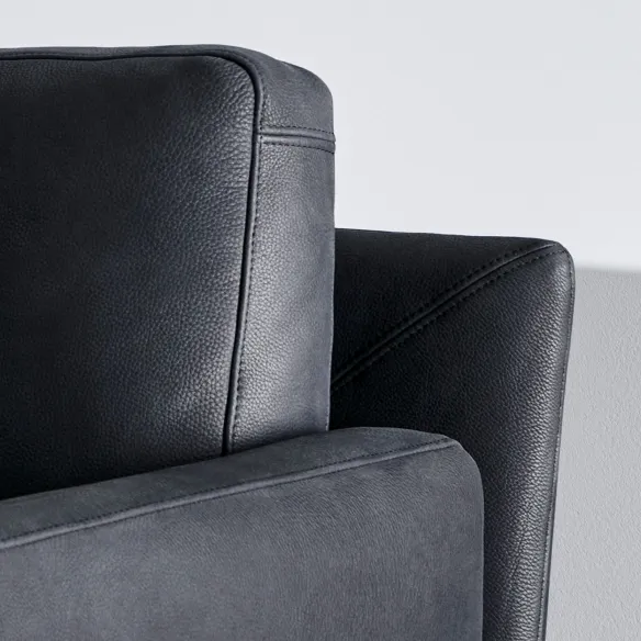 Armchair Twils Etan