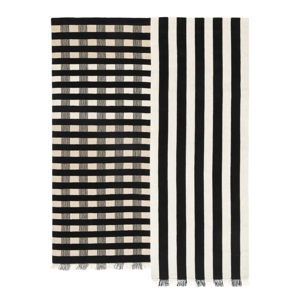 Karpeta Half Stripe Tapis