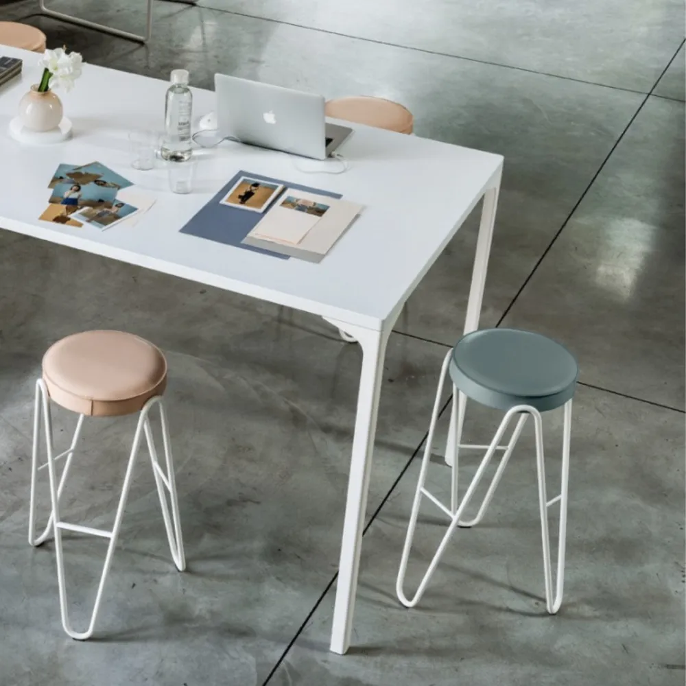Midj Armando Tisch