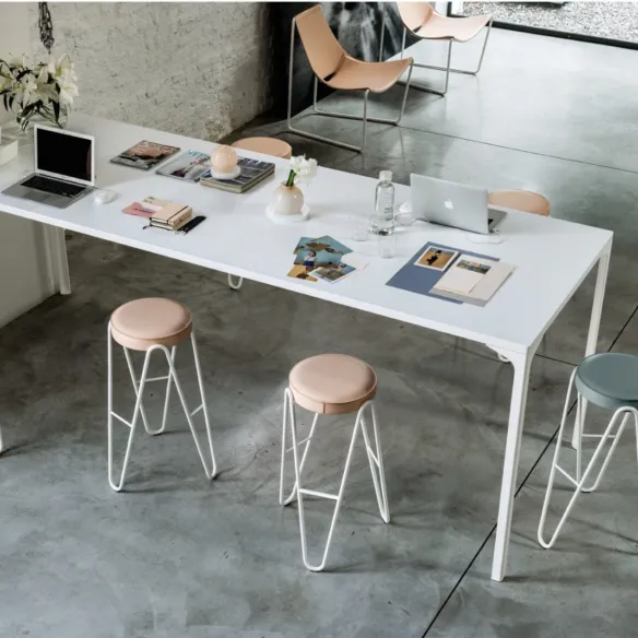 Midj Armando table