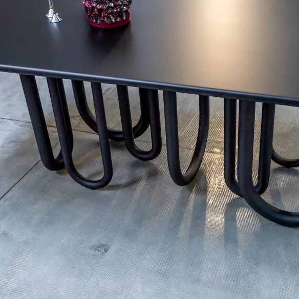 Mogg Table Medusa