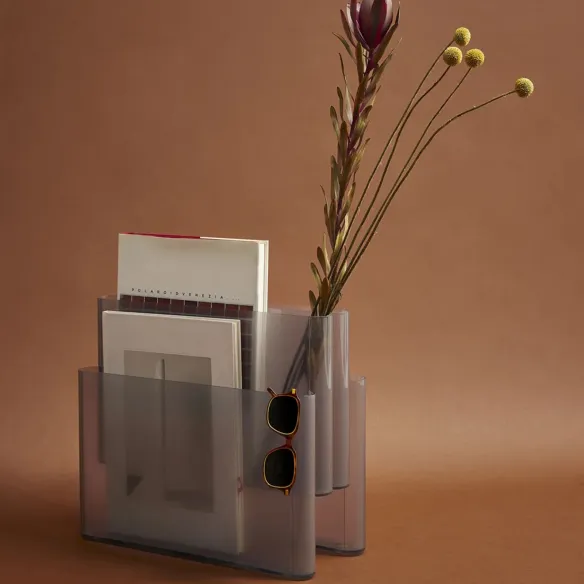 KARTELL Magazine Rack Revistero - Gris paloma