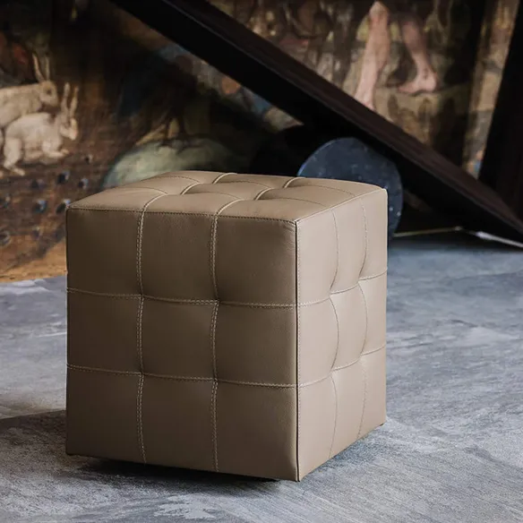 pouf-design-in-pelle-cattelan