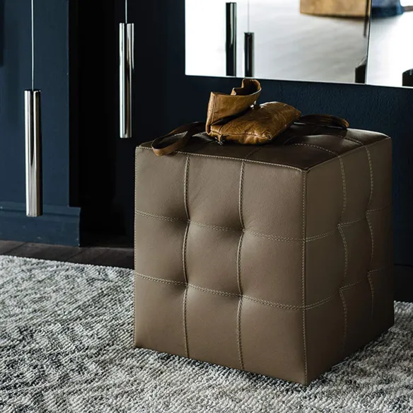 pouf-design-in-pelle-cattelan