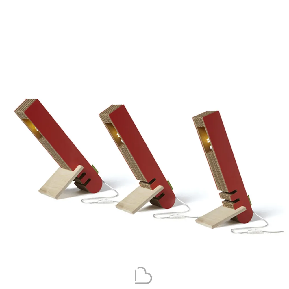 lámpara de mesa de cartón Kubedesign Regolo