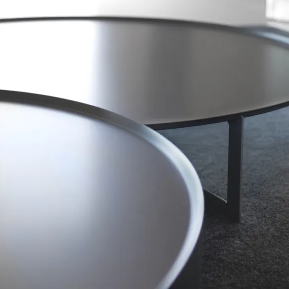 Round coffee table MemeDesign