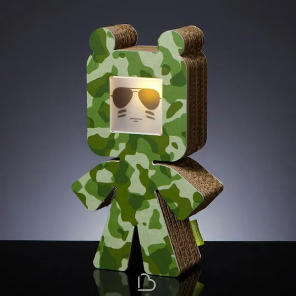 Lámpara de mesa Kubedesign Ted Army