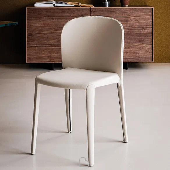 stuhl-cattelan-daisy