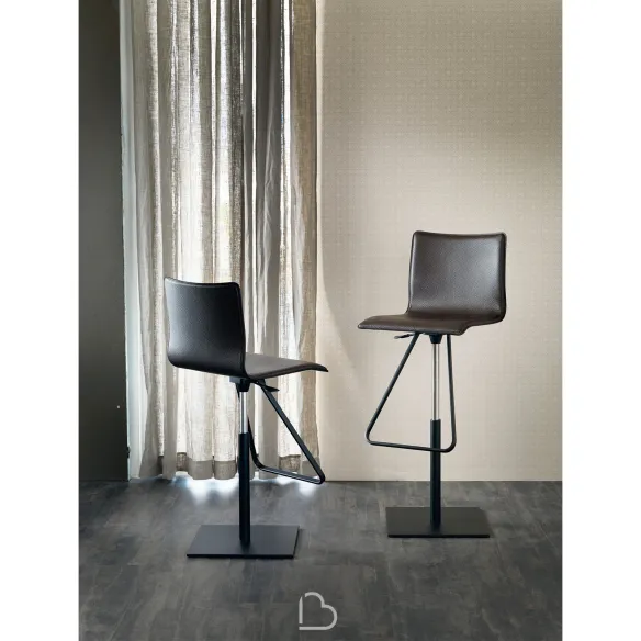 stools-cattelan-toto