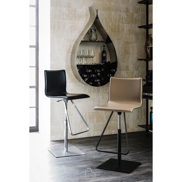 stools-cattelan-toto