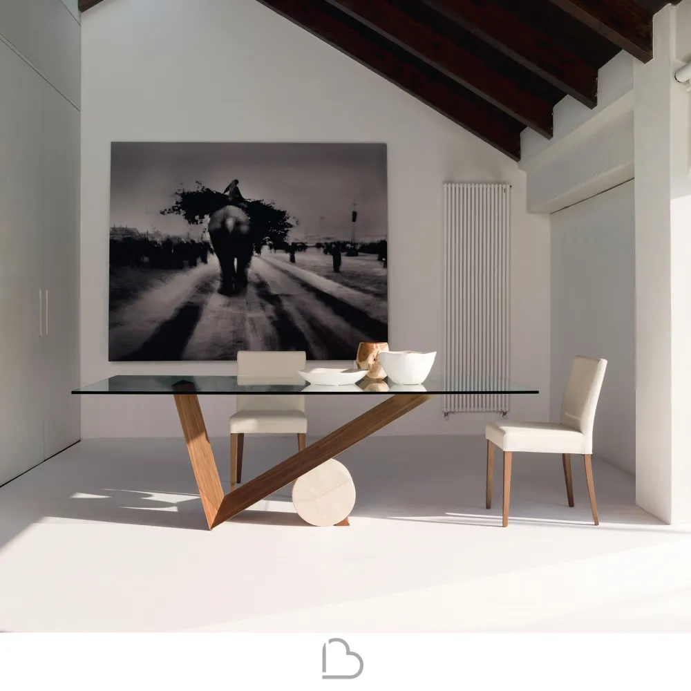 tisch-cattelan-valentino