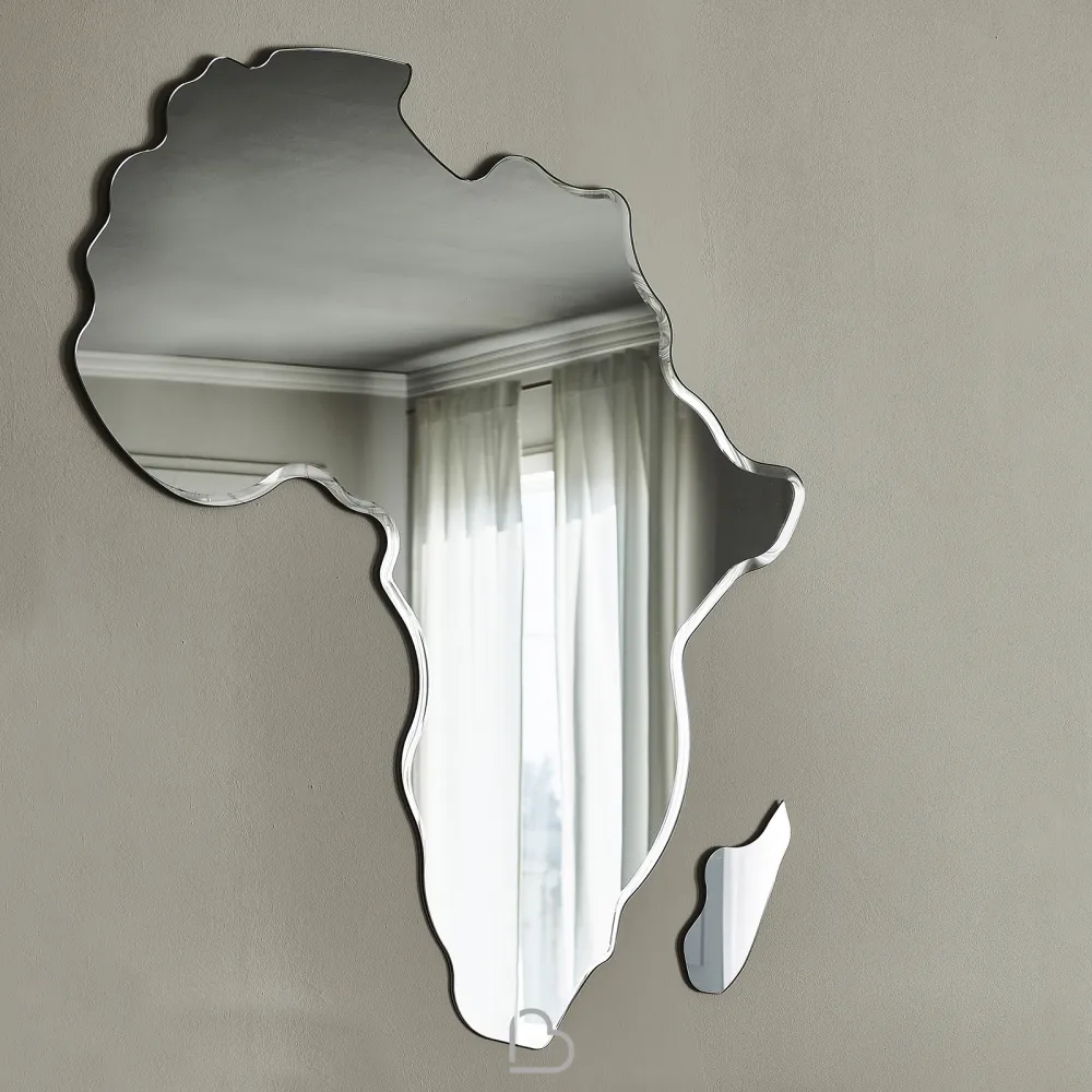 Mirror Cattelan Africa