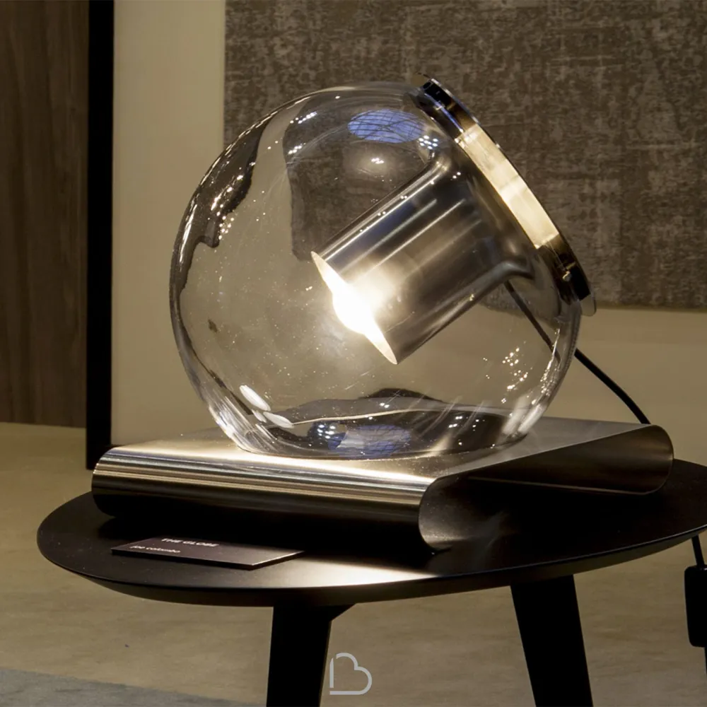 Lampada da tavolo Oluce The Globe