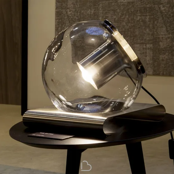 Lampada da tavolo Oluce The Globe