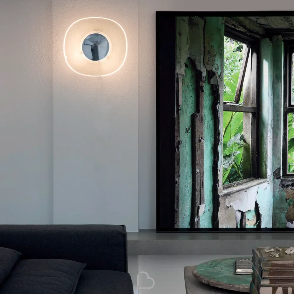 Oluce Yolk wall lamp