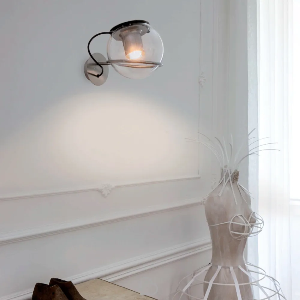 Oluce The Globe wall lamp