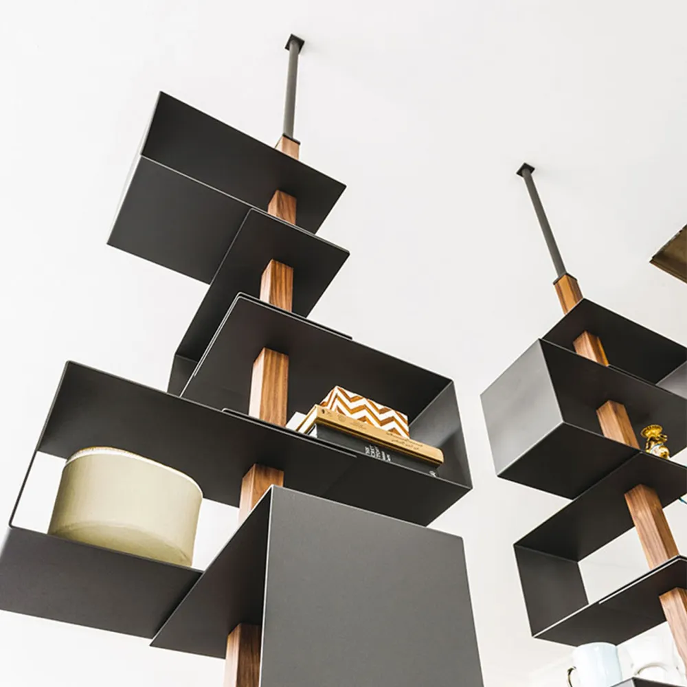 Cattelan biblioteca Tokyo