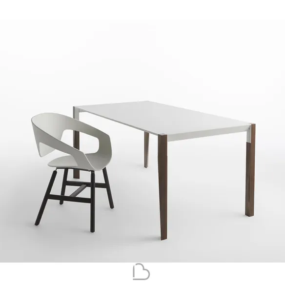 Tisch Horm Tango