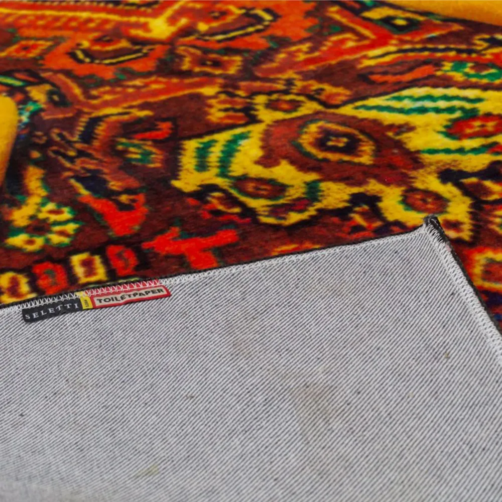 Seletti Teppich Lady on carpet