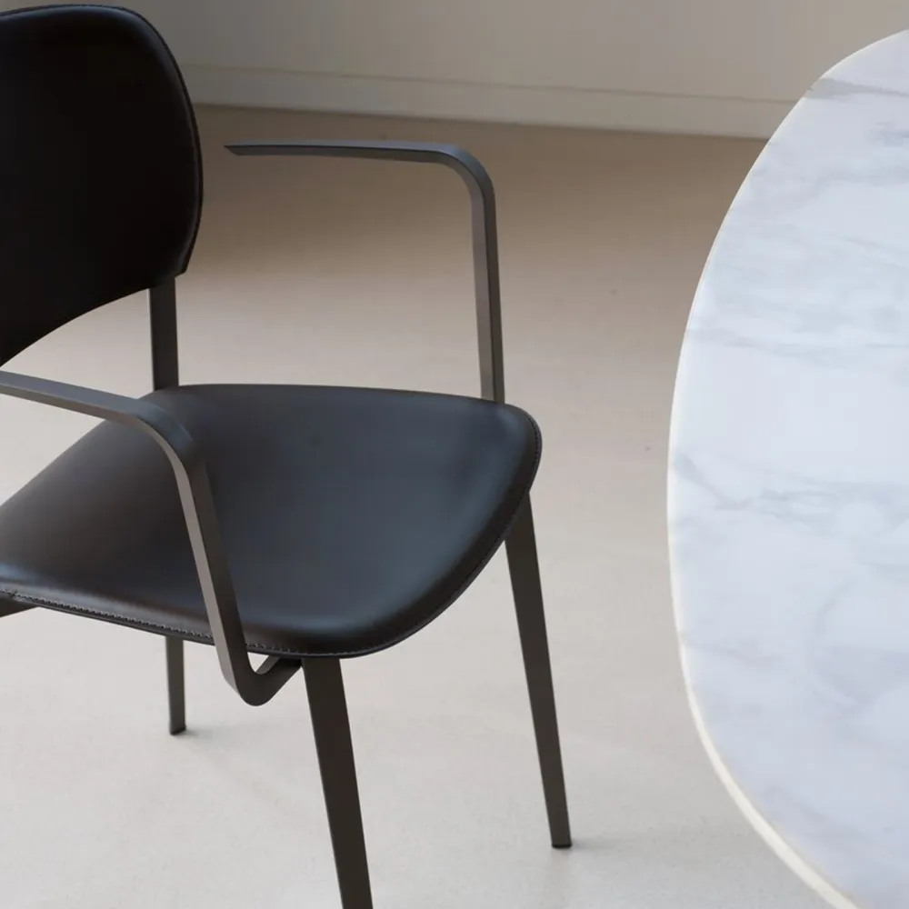 Sedia con Braccioli Desalto Ply 719