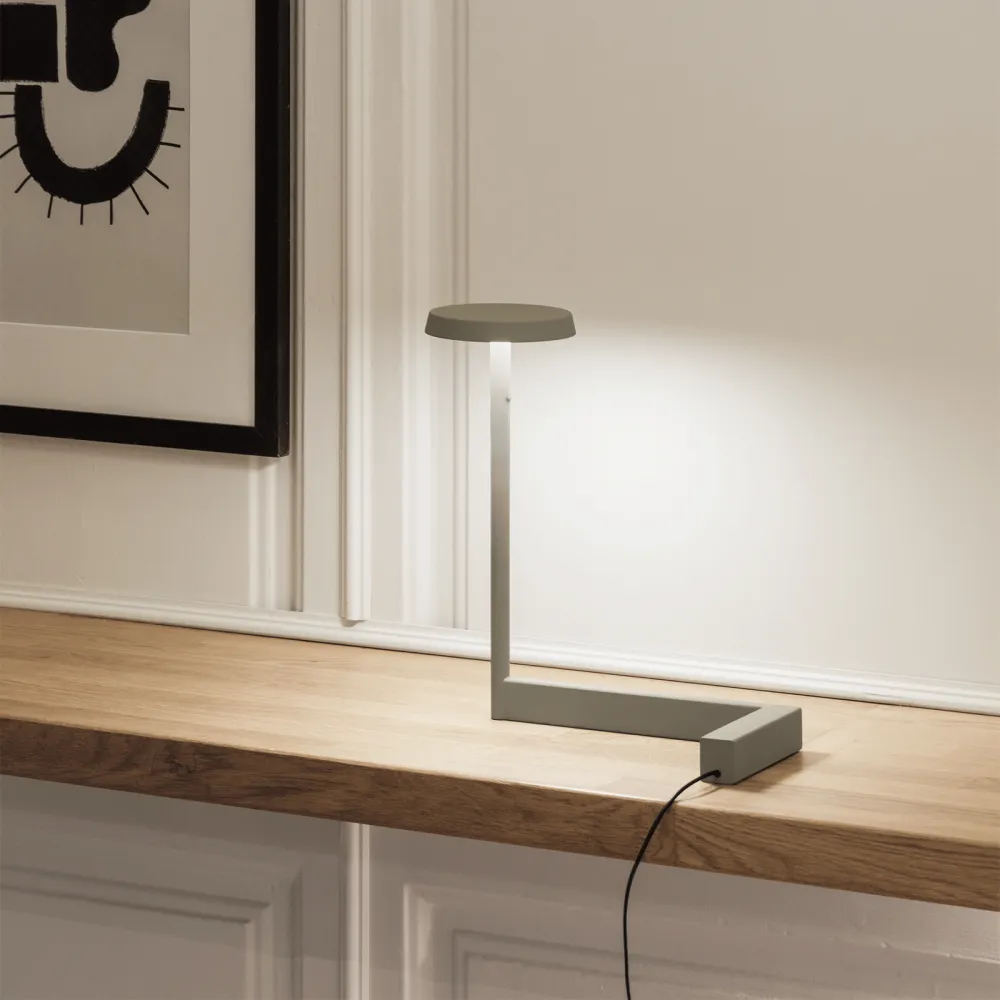 Lámpara de mesa Vibia Flat 5970