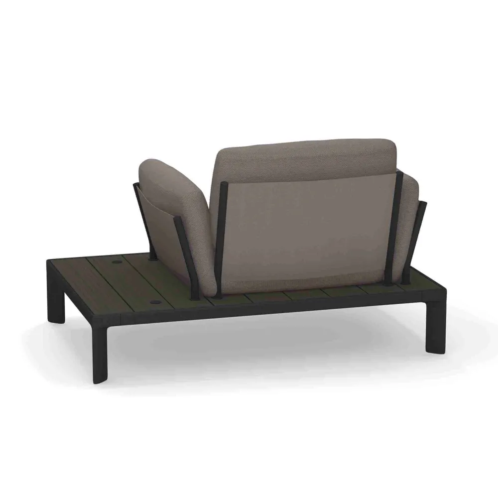 Armchair Emu Tami