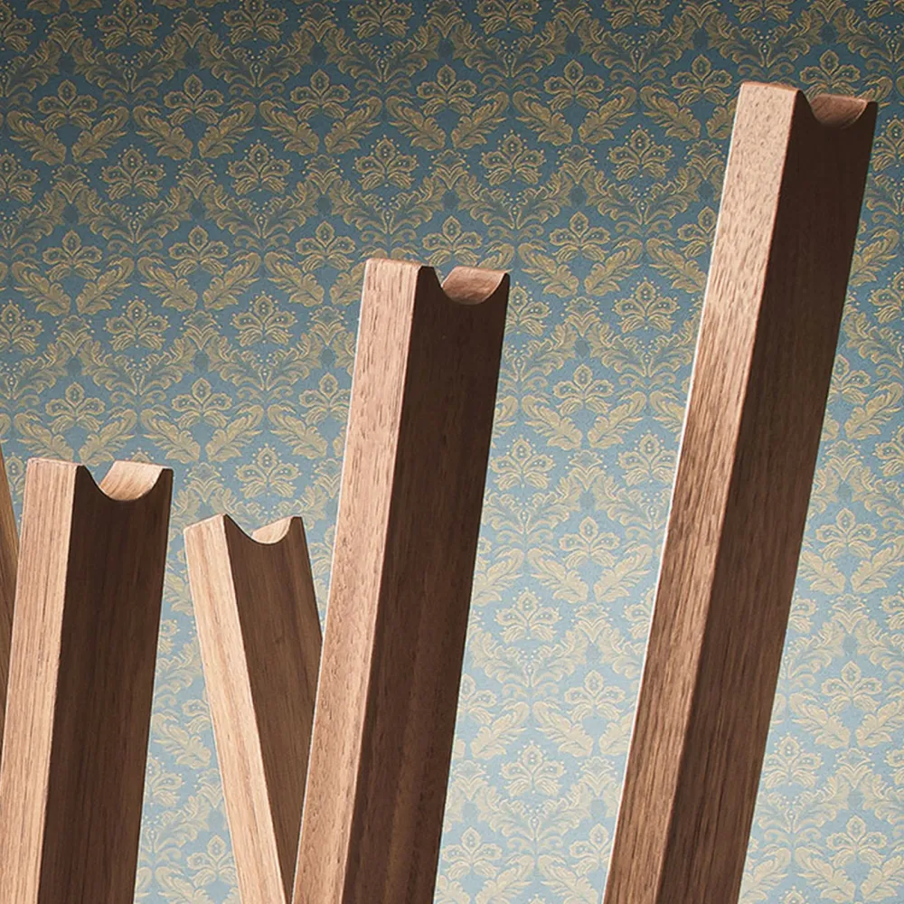 Percha Cattelan Oscar