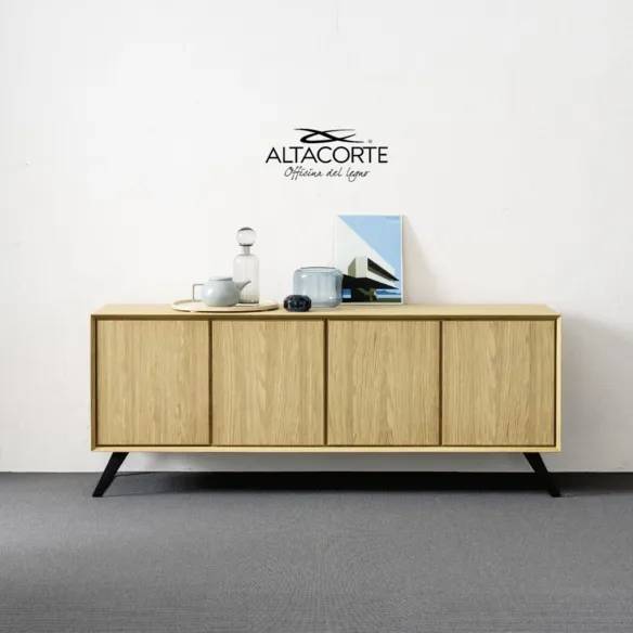 Nook Alta Corte sideboard with 4 doors with brackets