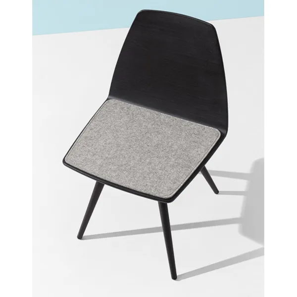 Chaise Discipline Cone Shaped 2