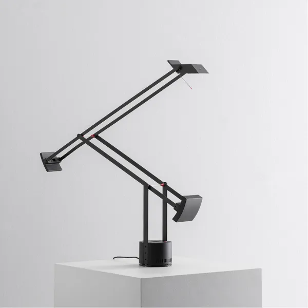 Table lamp Artemide Tizio 2