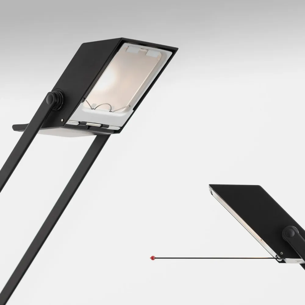 Table lamp Artemide Tizio