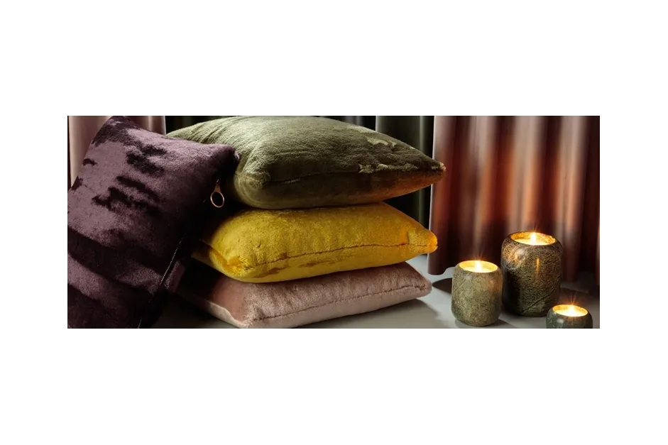Almohadas y cuadros
